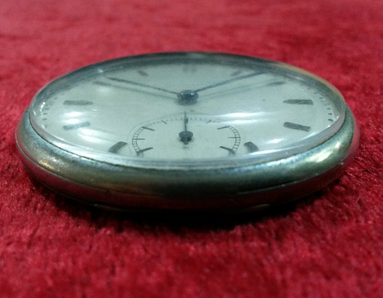 Reloj de bolsillo cuadrante dorado Cod 13501