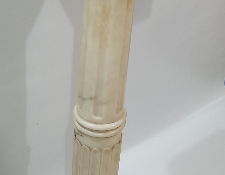Columna blanca en alabastro Cod 22863