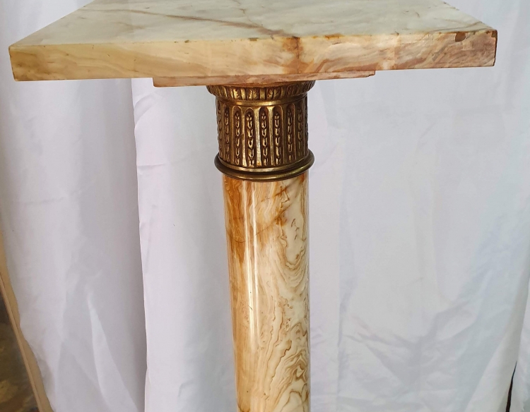 Columna pedestal mármol y bronce Cod 25441