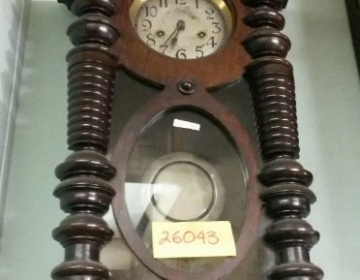 Reloj pared péndulo columnas madera Cod 26043