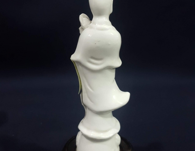 Figura oriental blanc de chine Cod 30164