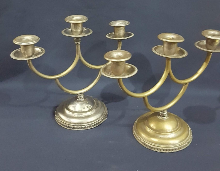 Par de candelabros 3 luces en metal Cod 31123