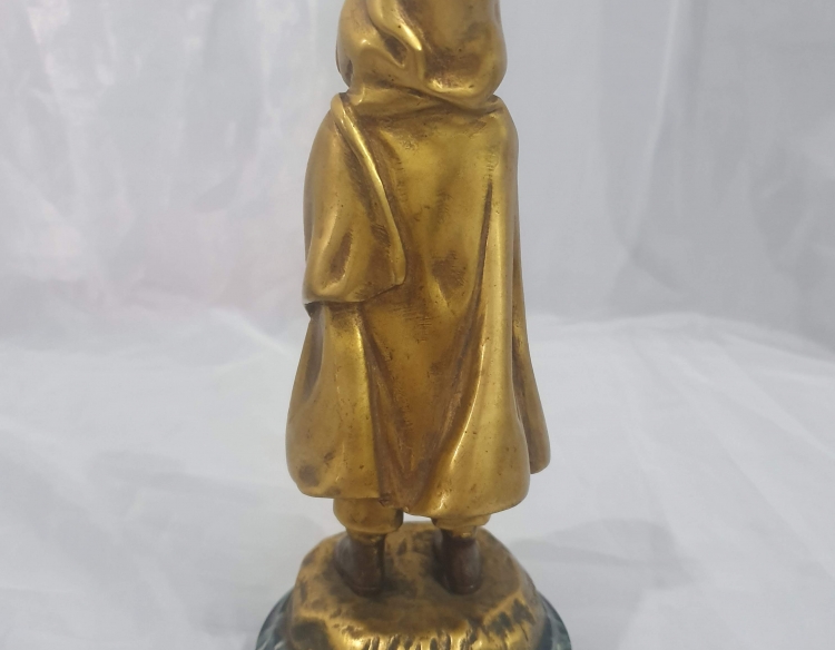 Niño firmado bronce y hueso cod 31234 