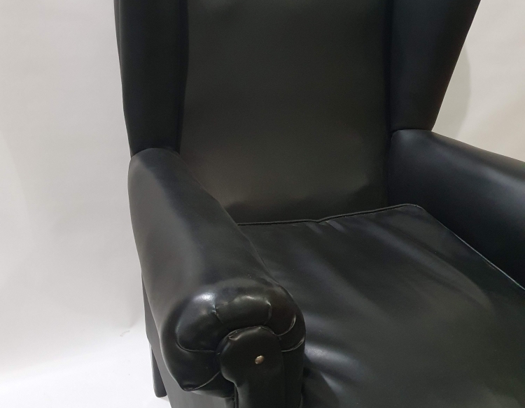 Sillón berger tapizado negro eco cuero Cod 31462