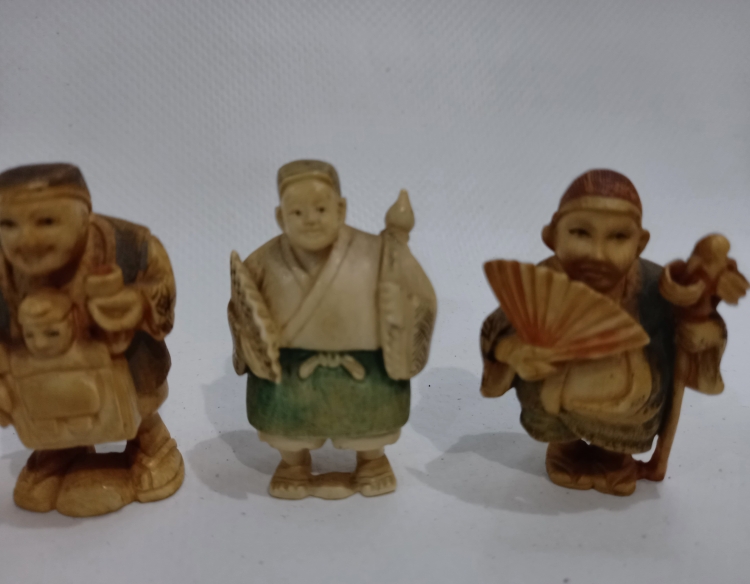 5 Netsuke japones 5 x 3 cms botones cod 31684