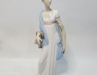 Figura mujer con canasta spain 30 cm Cod 31750