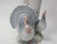 Figura mujer con pavos lladro 40 cm Cod 31751