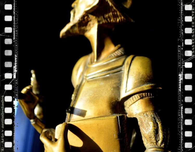 Magnifica figura en bronce del Quijote
