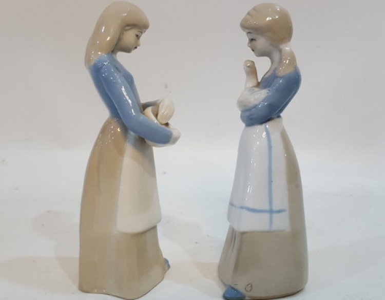 2 figuras de porcelana Cod 30770