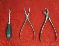 3 Pinzas p/medicina odontologia antigua Cod 31871