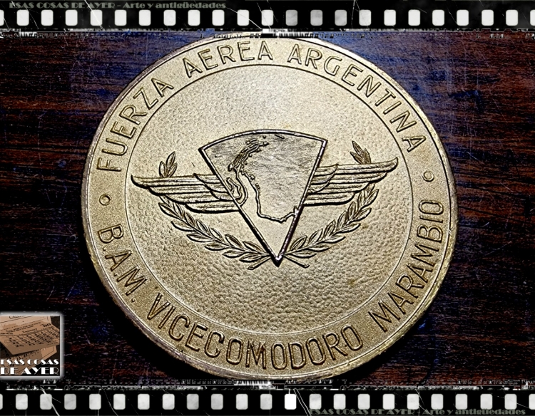 Medalla Primer Vuelo Presidencial al Continente Antártico Argentino