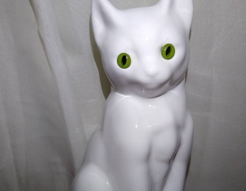 PARA COLECCIONISTA, ANTIGUO GATO BLANCO CERAMICO MARCA DELFT WIT ALEMAN (1950 APROX).