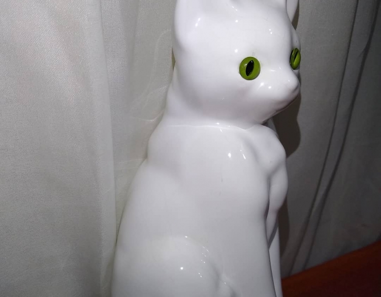 PARA COLECCIONISTA, ANTIGUO GATO BLANCO CERAMICO MARCA DELFT WIT ALEMAN (1950 APROX).