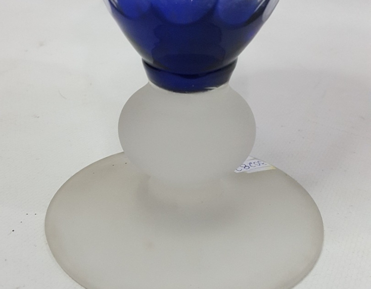 Potiche Cristal Azul Tallado (base Y Tapa Esmeral) C 30282