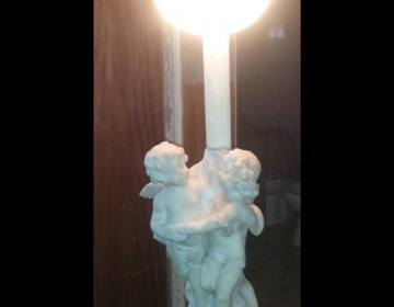 Estatua con luz