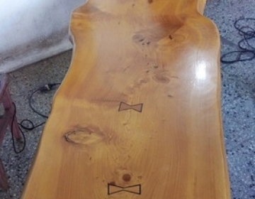 Mesa/escritorio rústico de cedro azul