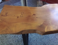 Mesa/escritorio rústico de cedro azul