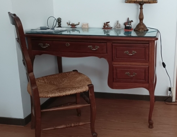 ESCRITORIO PROVENZAL CON VIDRIO DE 5mm + SILLA