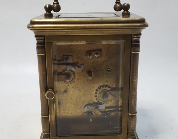 Reloj de mesa Despertador - Francés - Bronce y vidrio biselado Cod 32671