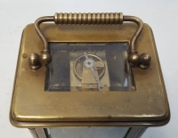 Reloj de mesa Despertador - Francés - Bronce y vidrio biselado Cod 32671