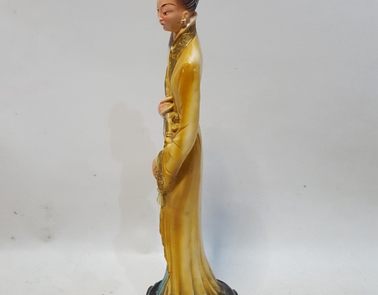 Figura De Mujer Porcelana Oriental Cod 32909