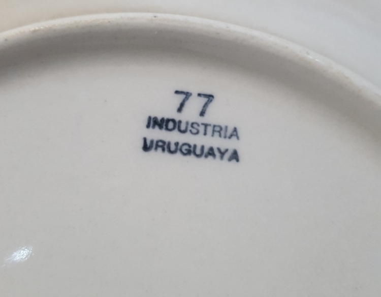 Plato Con Bronceria Industria Uruguaya Cod 32930