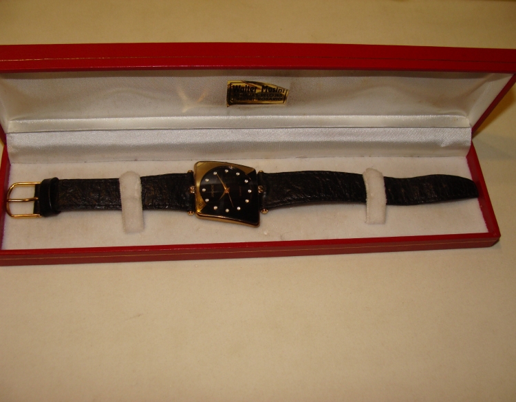 Espectacular reloj de colección Jordache japonés art deco
