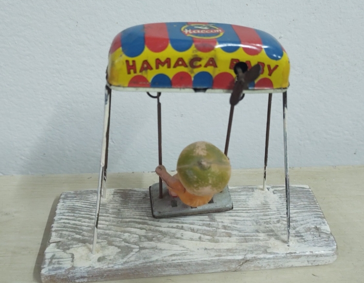Antiguo Juguete Hamaca Baby Halcon vispa