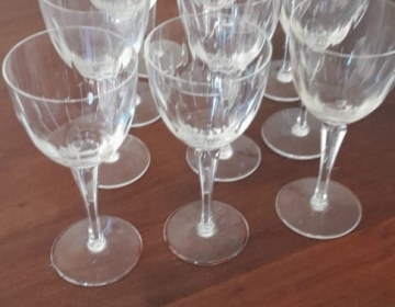 22 copas de cristal tallado de vino y agua