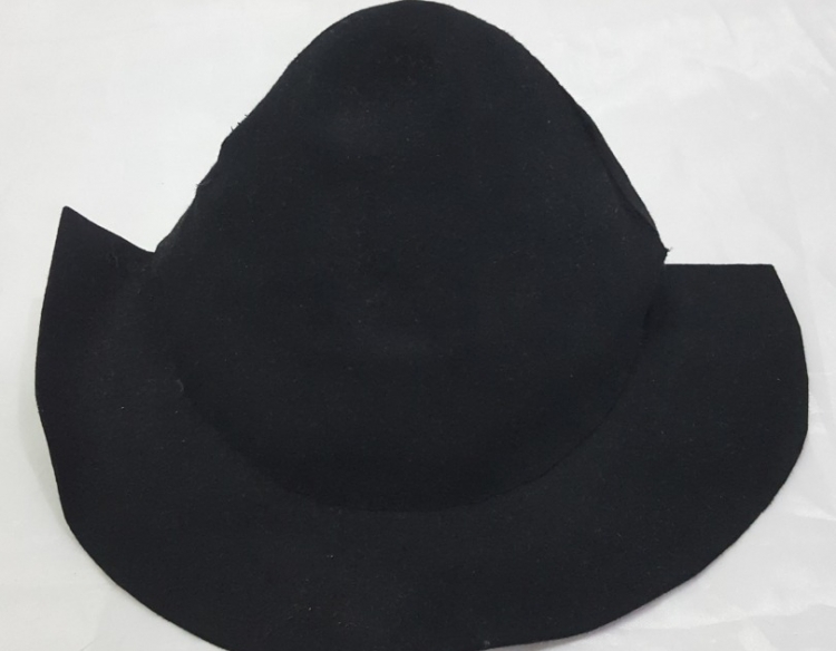 3 Sombreros Simples Antiguos Cod 33125