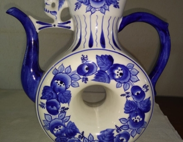 Jarra de porcelana Gzhel