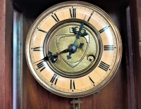 Antiguo Reloj Junghans A Péndulo Con Sonería De Hora Y Media