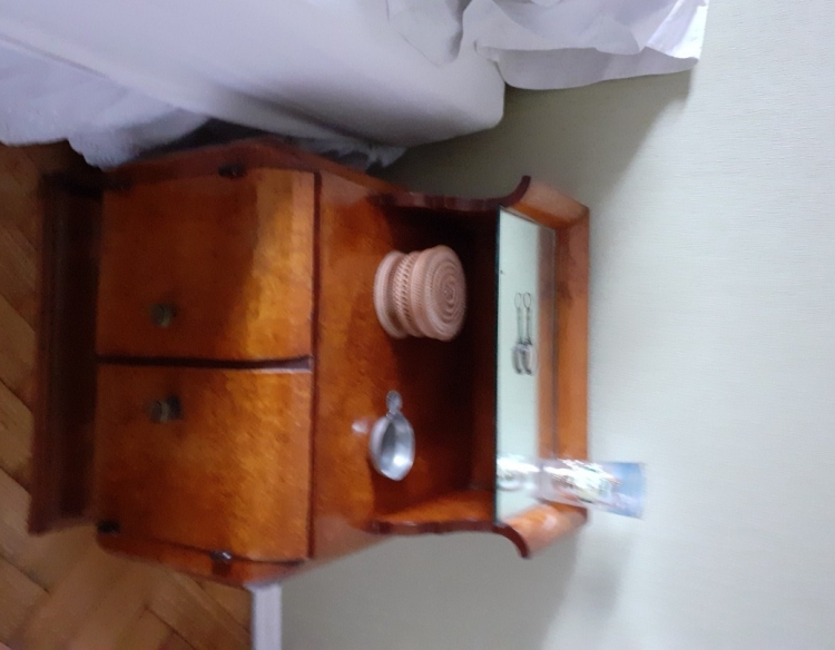 Juego de dormitorio antiguo 