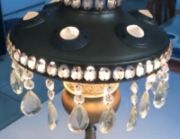 LAMPARA FRANCES DE BRONCE con caireles de cristal facetados