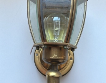 Farol de pared vintage en bronce