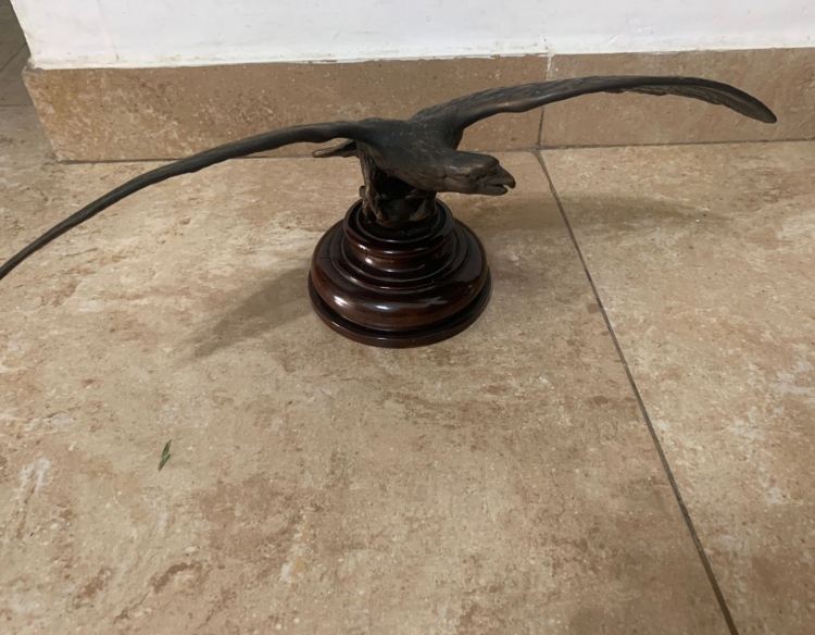 Aguila de bronce
