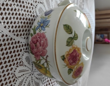 Sopera con tapa de Porcelana 