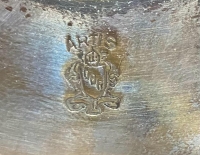 Bandeja antigua de metal bañada en plata sello original ARTIS industria argentina mediados del siglo XX Es bastante pesada más de 3 kg