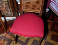 Juego dormitorio, mesas de luz y sillas
