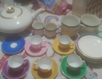 Tazas y platos 