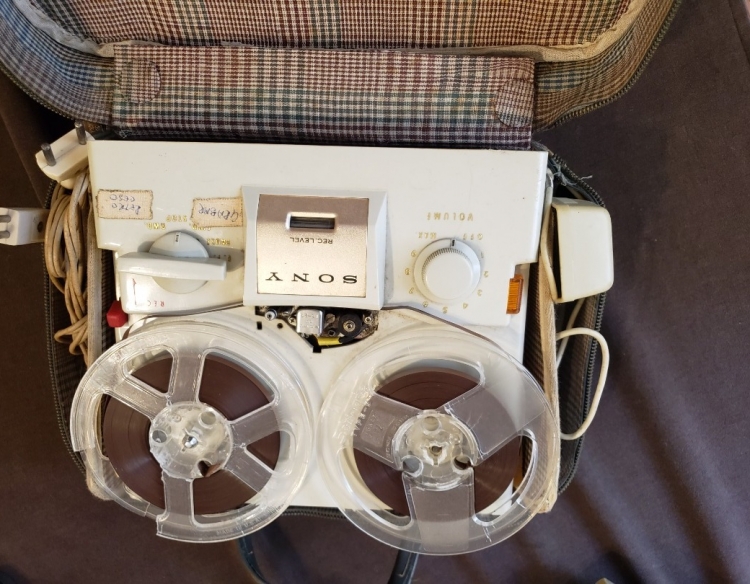 VENDO GRABADORA CINTA ABIERTA SONY